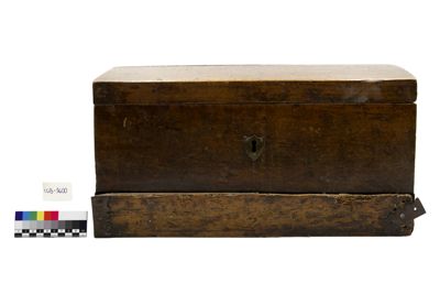 Foto piccola cassa con attrezzi di liuteria IGB-005600_20250605_002.jpg