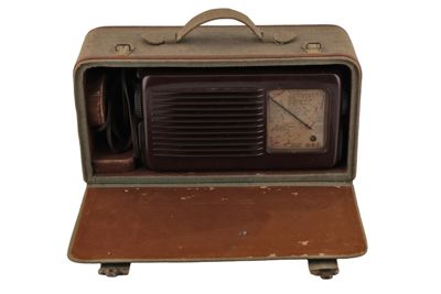 Foto Radioricevitore Fido 9U68C con valigetta di trasporto D-001892_20260323_011.jpg