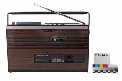 Foto Radioregistratore portatile Sanyo tipo Old America, anni 1970 IGB-016111_20260323_008.JPG